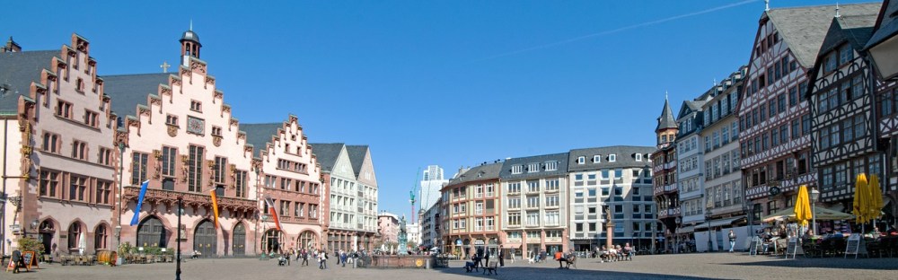 Î‘Ï€Î¿Ï„Î­Î»ÎµÏƒÎ¼Î± ÎµÎ¹ÎºÏŒÎ½Î±Ï‚ Î³Î¹Î± Frankfurt New Old Townâ€™ at the famous RÃ¶mer square i